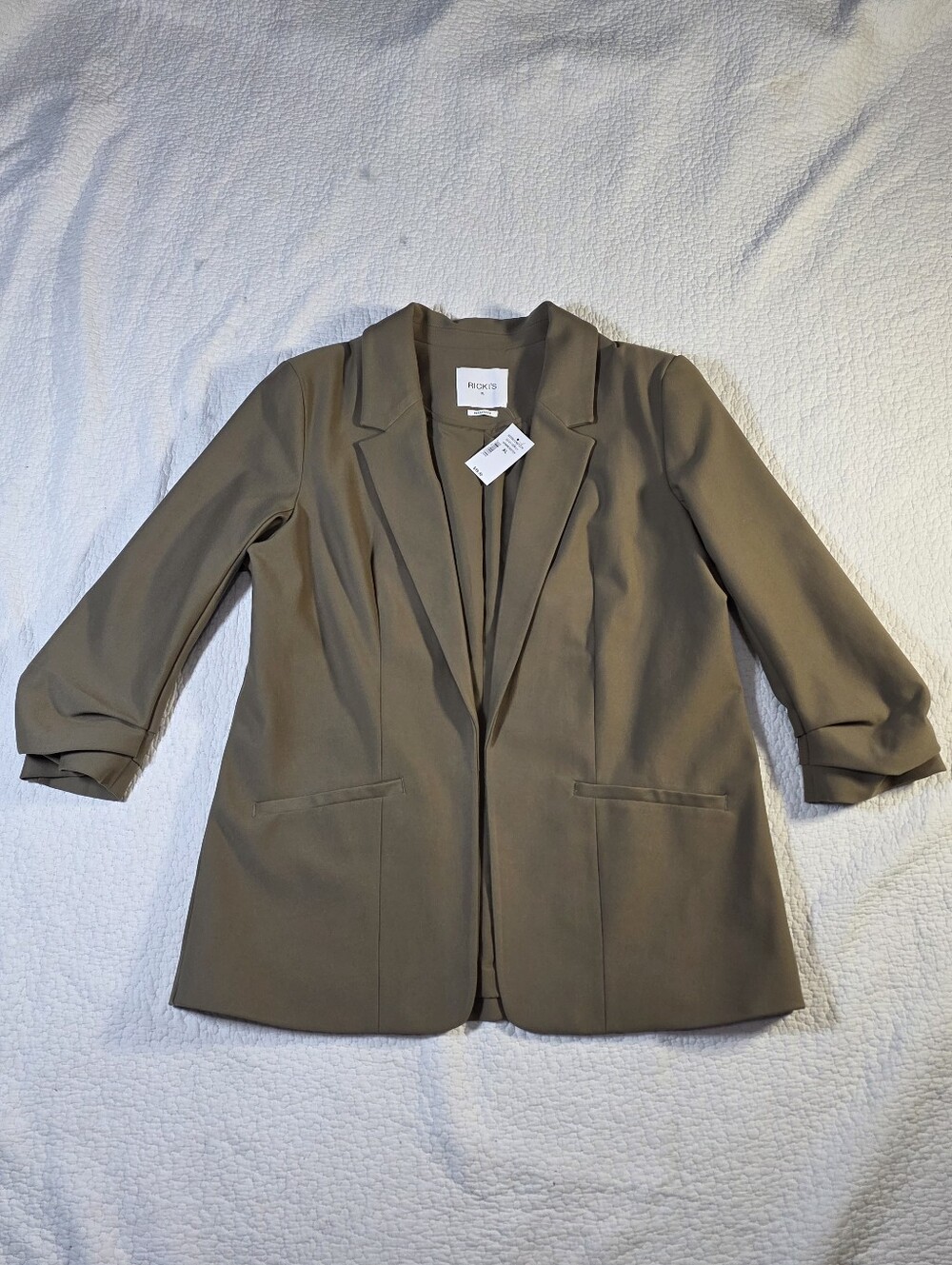 NWT Ricki's Olive Green Ruched Sleeve Luxe Manchester Relaxed Blazer